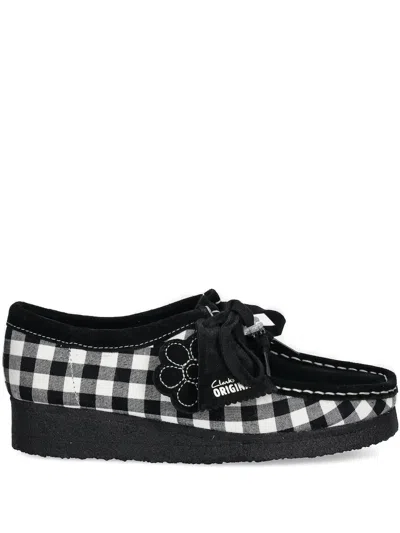 Clarks Originals Gingham-check Flower-embellished Loafers In Black
