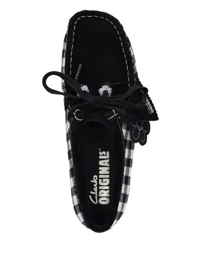 Clarks Originals Gingham-check Flower-embellished Loafers In Black