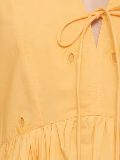 泡泡袖迷你连衣裙