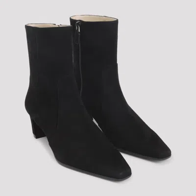 Stuart Weitzman Pointed Toe Ankle Boots With Mid-height Heel In Black