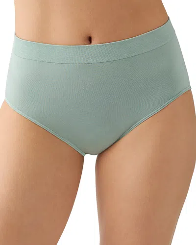 Wacoal B. Smooth Seamless Briefs In Green