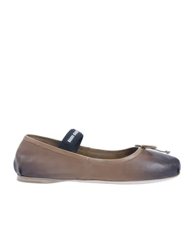 Miu Miu Gradient Brown Lamb Leather Ballet Flats With Bow Detail In Brown