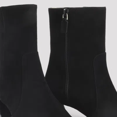 Stuart Weitzman Pointed Toe Ankle Boots With Mid-height Heel In Black