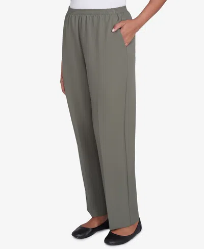 Alfred Dunner Women's Classic Accord Elastic Waist Short Length Pants In Green