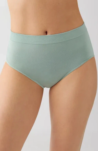 Wacoal B. Smooth Seamless Briefs In Green