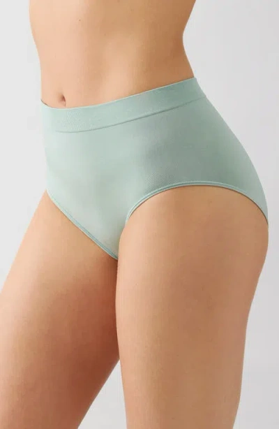 Wacoal B. Smooth Seamless Briefs In Green