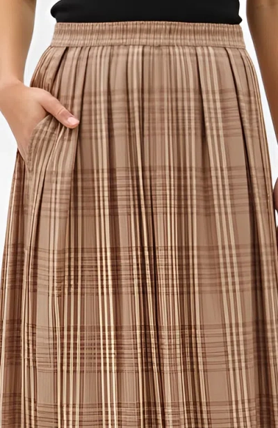 Modenaire Plaid Pleated Maxi Skirt With Elastic Waistband In Brown