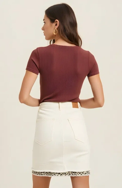 Modenaire High-waist Denim Mini Skirt With Leopard Trim And Frayed Hem In White
