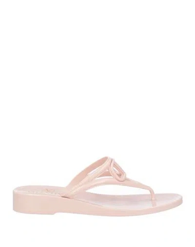 Valentino Garavani Vlogo Signature Rubber Thong Sandal Woman Rose Quartz 41 In Pink