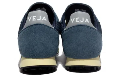 Veja Sdu Alveomesh Low-top Sneakers In Blue