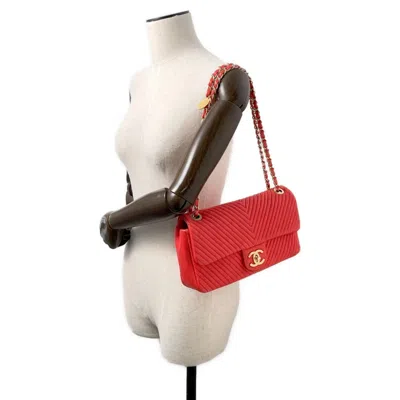 Pre-owned Chanel Chevron (v Stitch) Red Color Leather Shoulder Bag ()