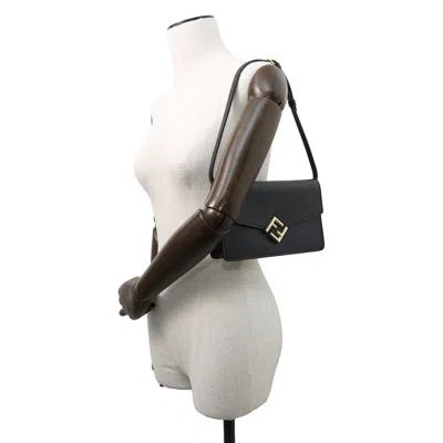 Pre-owned Fendi Black Leather Chain/shoulder Wallet ()