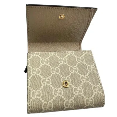 Pre-owned Gucci Beige Pvc Wallet (bi-fold) () In Sand