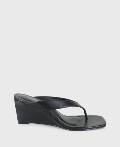 Kenneth Cole Susannah Leather Thong Wedge Sandal In Black
