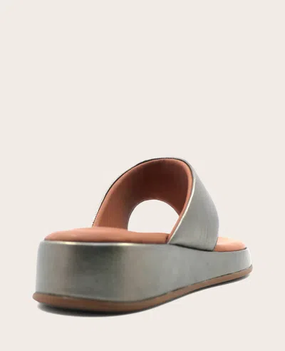 Gentle Souls - Daya Metallic Thong Sandal In Gray