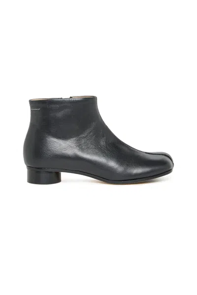 Mm6 Maison Margiela Low Leather Boots With Heels In Black