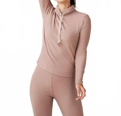 Losano Rest Easy Pullover Top In Pebble In Pink