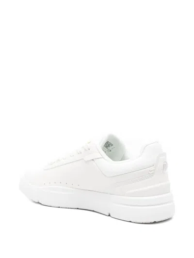 On Running The Roger Advantage Lace-up Sneakers In White