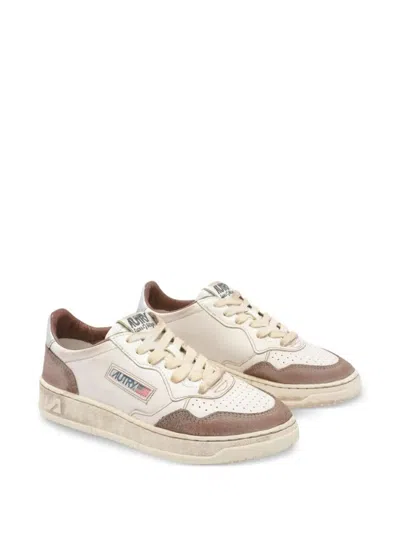 Autry Super Vintage Low Sneakers In Burn And Silver In Nude