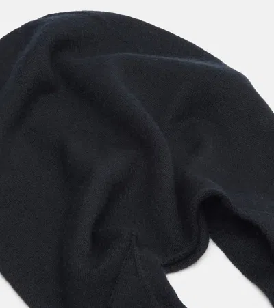 The Row Shiran Knitted Cashmere Hat In Black