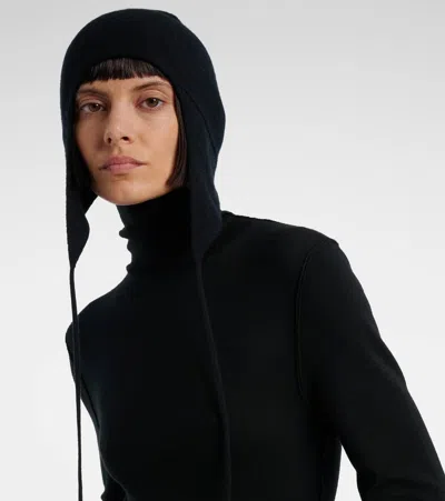 The Row Shiran Knitted Cashmere Hat In Black