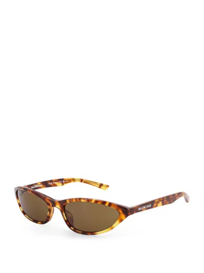 Balenciaga Cat Eye Frame Sunglasses With Oval Lenses