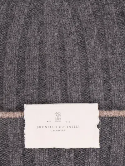 Brunello Cucinelli Logo Patch Ribbed Cashmere Beanie In Gray