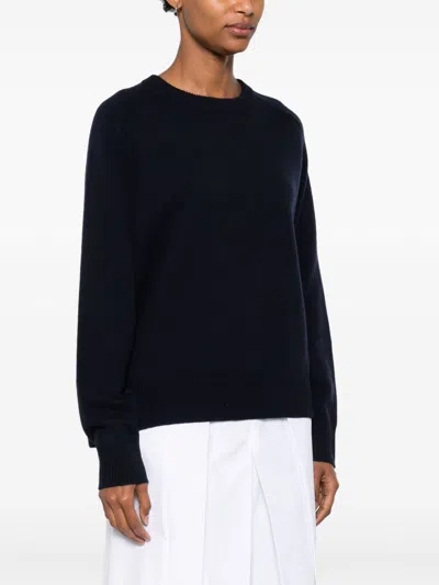 Soft Goat Cashmere Boyfriend Crewneck Jumper In Black
