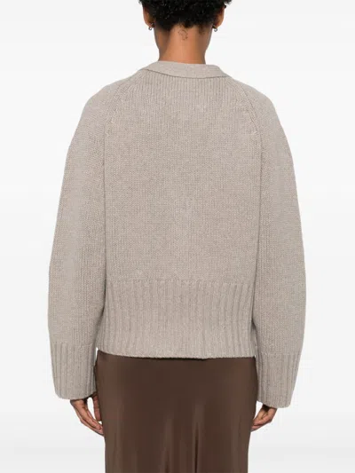 Soft Goat Cashmere V-necked Cardigan In Gray