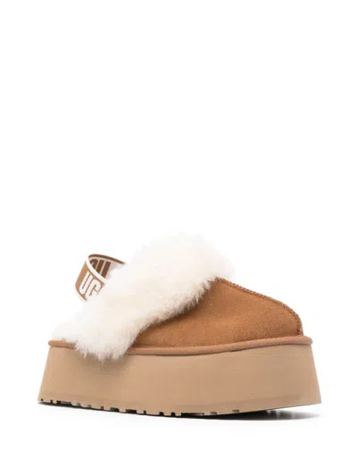 Ugg Platform Mules Made Of Camel-colored Leather With Faux Fur And Elastic Back