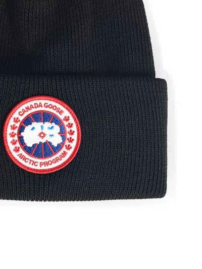 Canada Goose Ribbed Black Merino Wool Toque With Contrast Emblem In Black