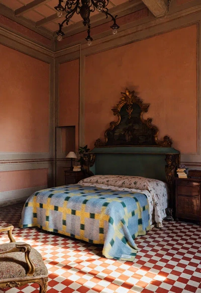 Layered Evelina Kroon Canola Oversized Blanket 4'11" X 8'2"