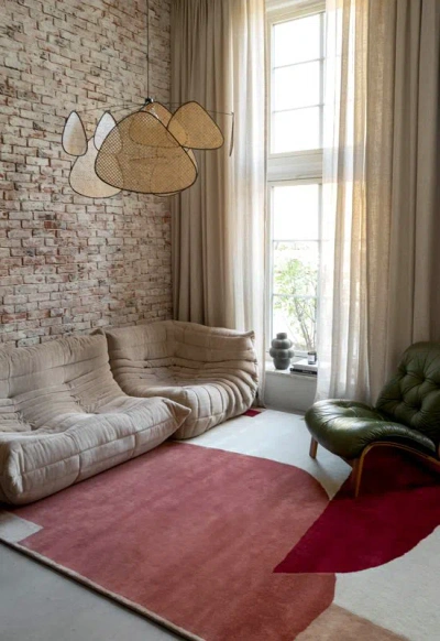 Layered Scandi Cloudberry 9'10" X 13'1"