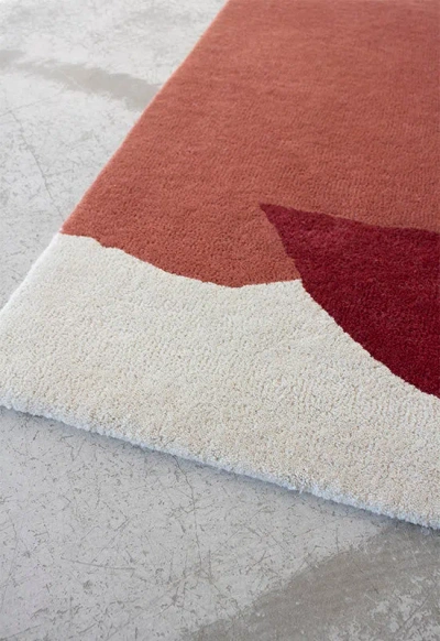 Layered Scandi Cloudberry 9'10" X 13'1"