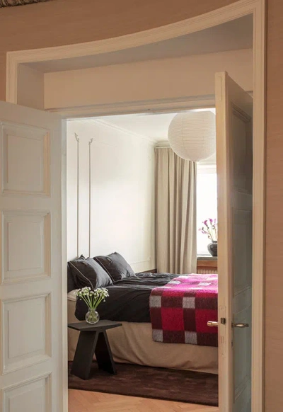 Layered Classic Solid Wool Chicory Coffee 9'10" X 13'1"