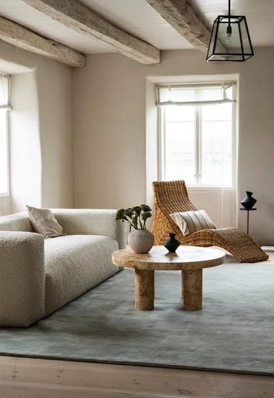 Layered Classic Solid Wool Sage 9'10" X 13'1"