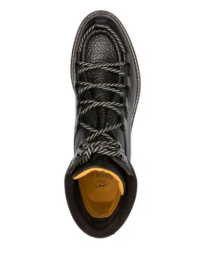 系带皮质沙漠靴