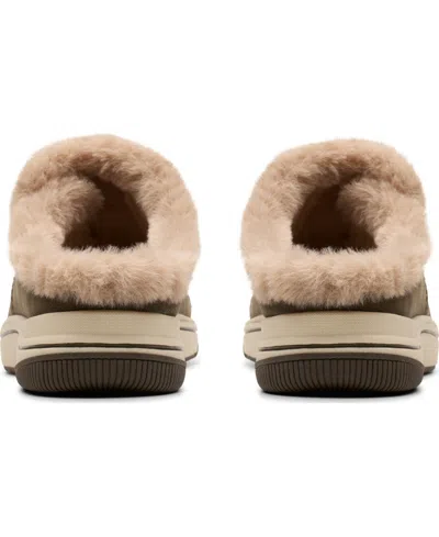 Clarks Wide Width Breeze Myth Slipon In Green