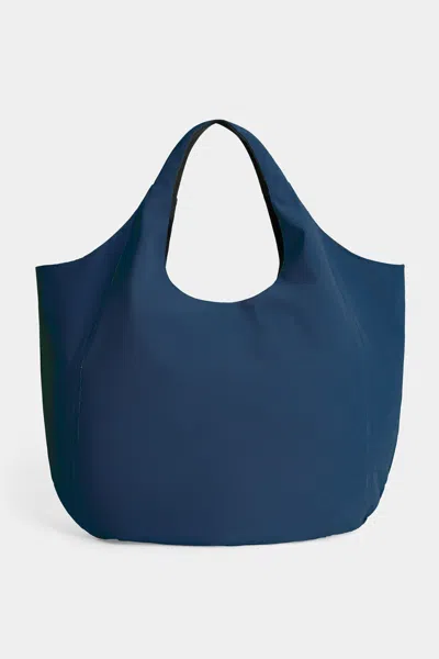 Stutterheim Svea Puffer Bag Matte In Blue