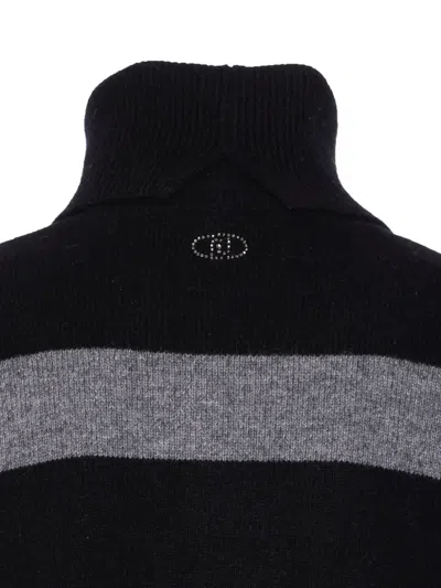 条纹搭扣袖口毛衣