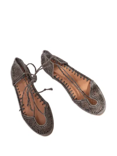 拉菲草编织平底鞋