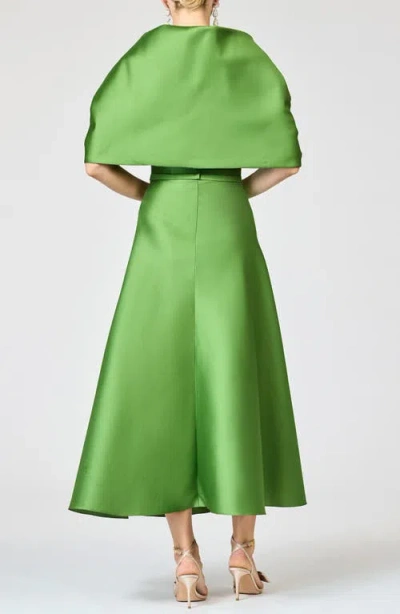 Sachin & Babi Hug Satin Shawl In Green