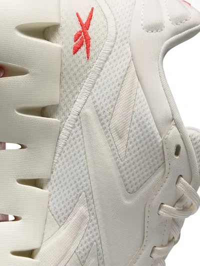 Reebok Zig Dynamica 4 Sneakers In White