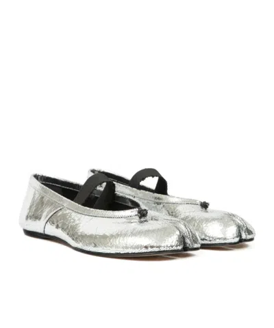 Maison Margiela Tabi Split-toe Metallic Cracked-leather Ballet Flats In Silver