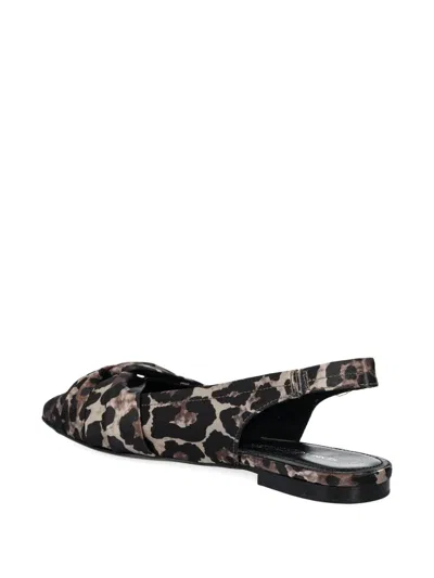 Kennel & Schmenger Greta Ballet Flats In Neutral