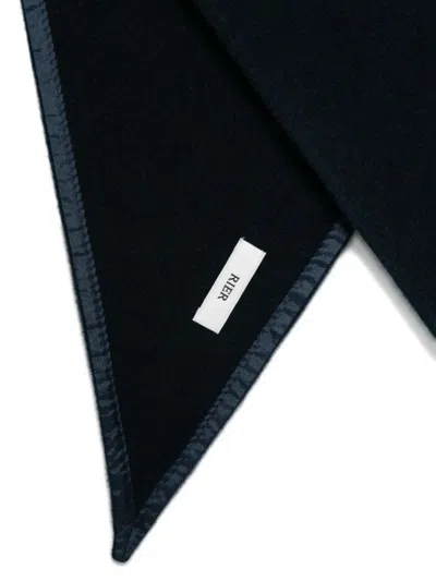 Rier Triangular Wool Scarf In Black