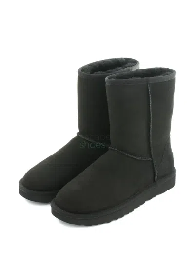 Ugg Classic Short Ii Boots In Black