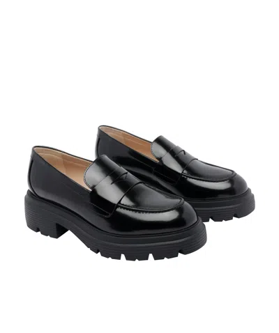 Stuart Weitzman Round Toe Chunky Sole Glossy Loafers In Black