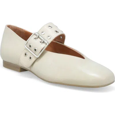 Miz Mooz Zephyr Flat In Multi