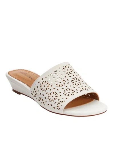 Comfortview The Capri Slip On Mule In White